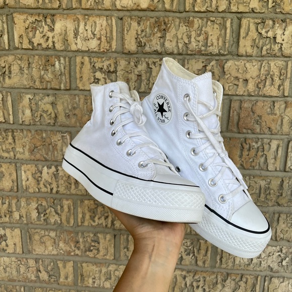 Converse - Picture 2 of 5
